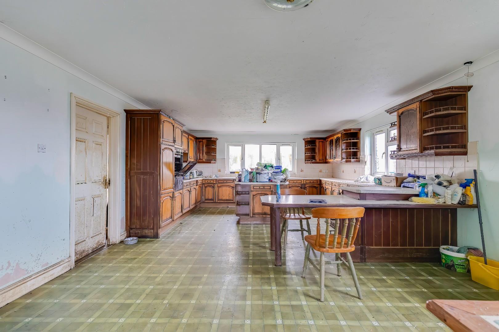 Ty Wyth Newydd Tredodridge, Cowbridge CF71 7UL